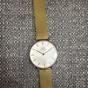 Daniel Wellington Gold Mesh Strap Watch with White Dial